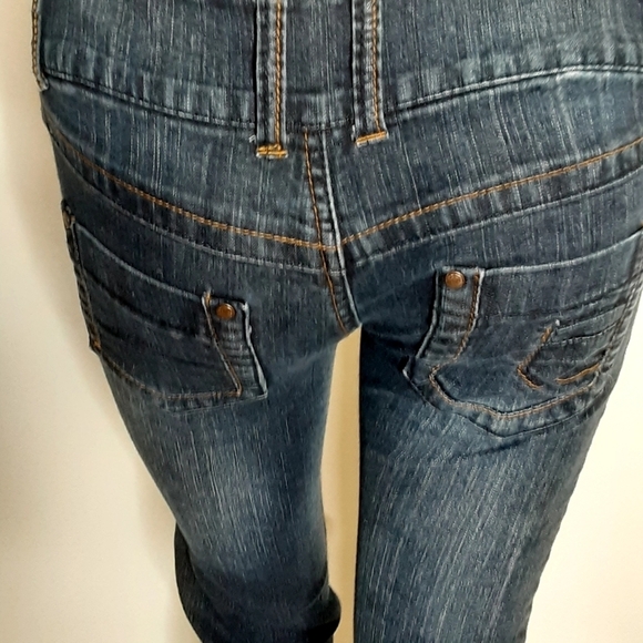 No name cute form fitting jeans - Picture 2 of 6